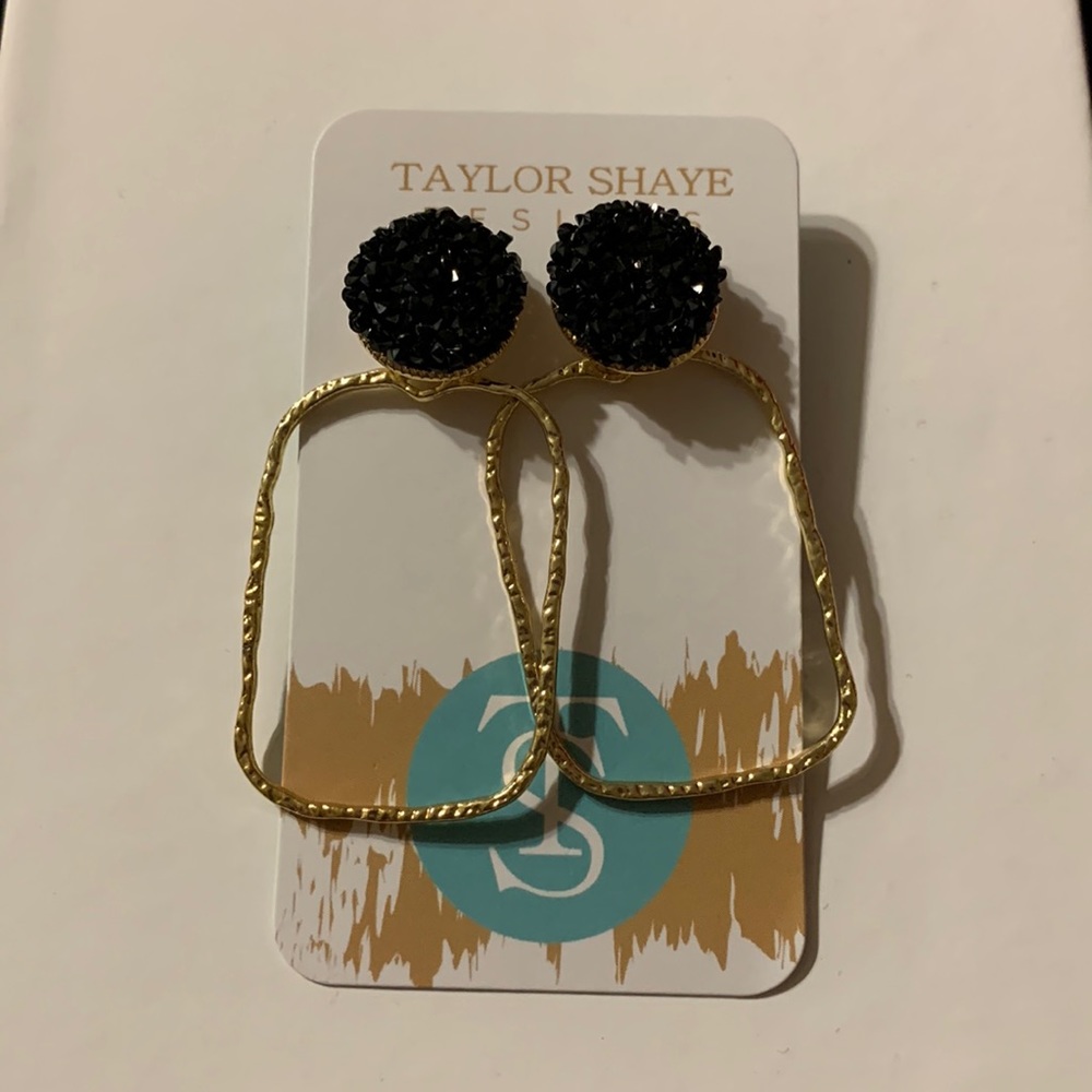Taylor Shayne Design hoop post earrings